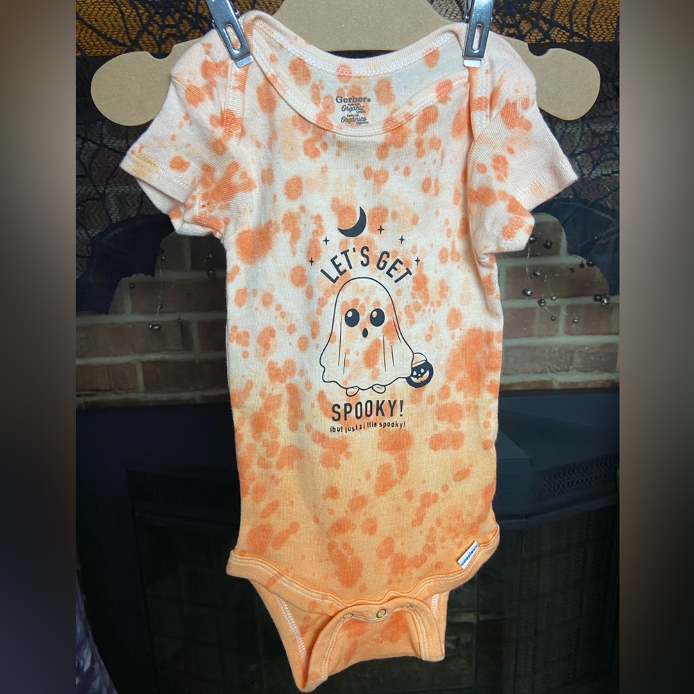 🟡 3/$20 3-6 Months Ghost Onesie, White and Orange Dip Dye